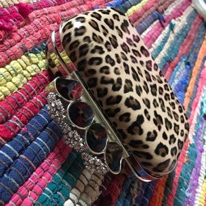 Lovely leopard cheetah clutch brass knuckles